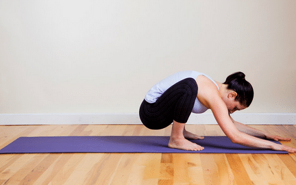 stretch for hip flexor extended wide squat
